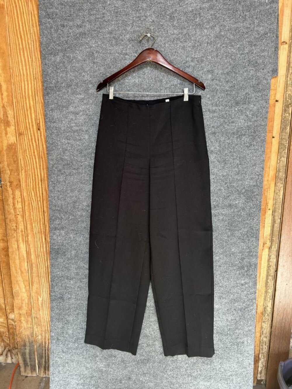 Vince Dress Pants Womens 10 Black Crepe Relaxed Fit Flat Front Work Office